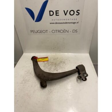 Citroen Xantia 2.9i V6 24V Front wishbone, right 1997 352182