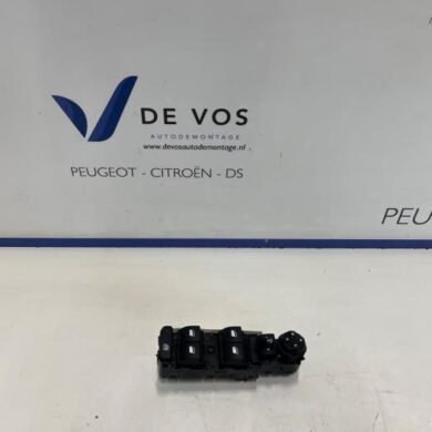 Peugeot 2008 1.2 VTi 12V PureTech 100 Combischakelaar ramen 2024 98421760ZD