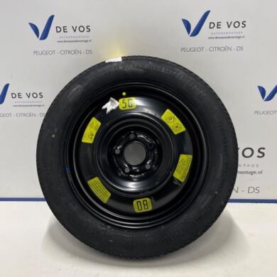 Peugeot 308 1.2 12V e-THP PureTech 110 Velg + Band 2015