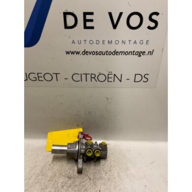 Peugeot 308 1.6 VTI 16V Hoofdremcilinder 5FW 2008 4601V0