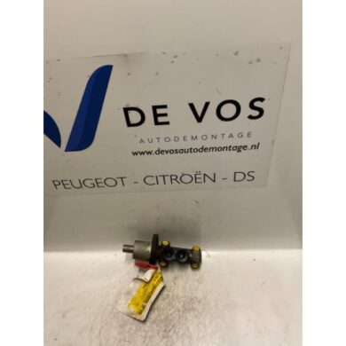 Peugeot 106 1.1 i XN,XR,XT Hoofdremcilinder HDZ 1992 4601H8