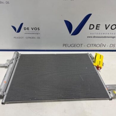 Peugeot 308 1.2 PureTech Hybrid 136 Klimaanlage Kühler HN09 2023 9836551180