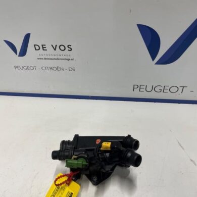 Peugeot 508 1.6 16V Hybrid 180 Thermostat housing 5G06 2021 9827818480