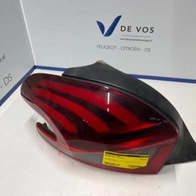 Peugeot 208  Taillight, left 2017 9825601280