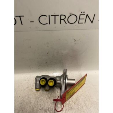 Citroen C3 Picasso  Master cylinder TD-9HZ 2010 4601R9