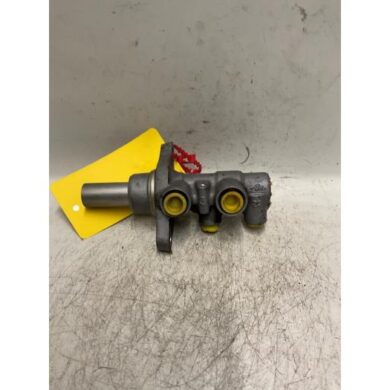 Citroen C-Crosser 2.2 HDiF 16V Hoofdremcilinder 4HN 2008 4601W0