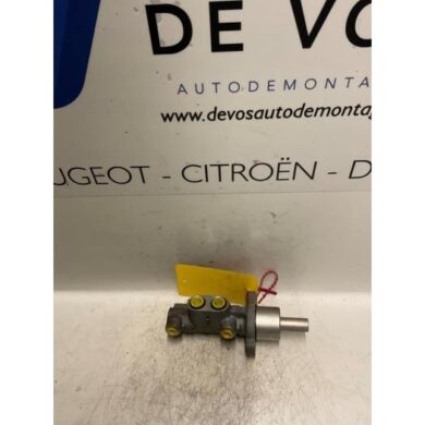 Peugeot 206 1.6 16V Hoofdremcilinder NFU 2004 4601H5