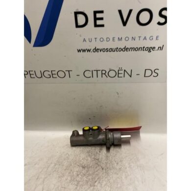 Peugeot 406  Master cylinder RFV 1999