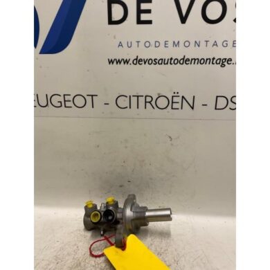 Peugeot 107 1.0 12V Master cylinder CFB 2012 4601R3