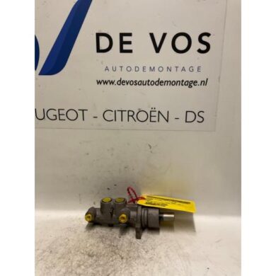 Citroen Xsara 1.8i SX,Excl.Autom. Master cylinder LFZ 1999 4601J4