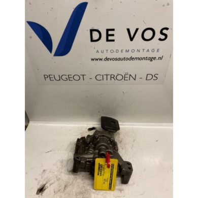 Peugeot 807  Oliepomp 2004 1001C0