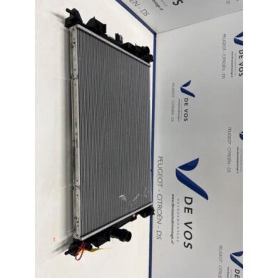 Peugeot 308 1.2 PureTech Hybrid 136 Radiateur HN09 2023 9837999680
