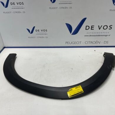 Citroen C5 Aircross 1.2 e-THP PureTech 130 Wheel arch strip 2020 98168336XT
