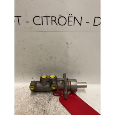 Citroen Picasso 1.8 16V Hoofdremcilinder 6FZ 2001 4601K5