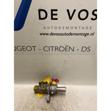 Peugeot 308  Hoofdremcilinder 5FV 2010 4601V1