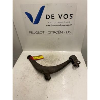 Citroen Xantia  Front wishbone, right 1997 352181