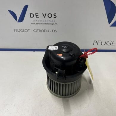 Peugeot 208 1.2 Vti 12V PureTech 100 Kachel Ventilatiemotor 2020 9840566280