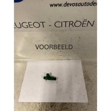 Peugeot 106 1.1 XN,XR,XT,Accent Injector (benzine injectie) HFX 2002 1984E6