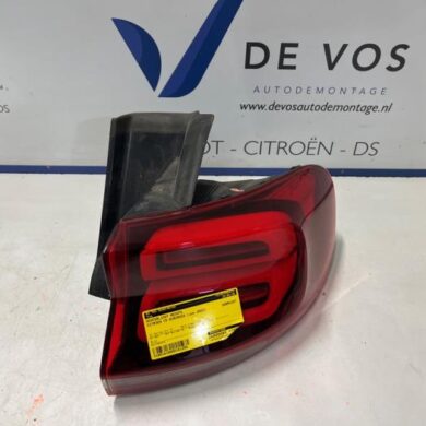 Citroen C5 Aircross 1.6 Hybrid 225 16V Achterlicht rechts 2022 9845247280