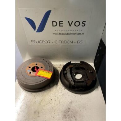 Peugeot Expert 2.0 HDi 90 Remtrommel achter 2003 424737-424232