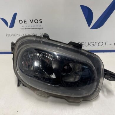 Citroen C3 1.2 12V e-THP PureTech 110 Koplamp rechts 2017 9820059280