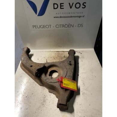 Peugeot 605 3.0 SV,Executive V6 24V Draagarm links-achter 1999 5175C6