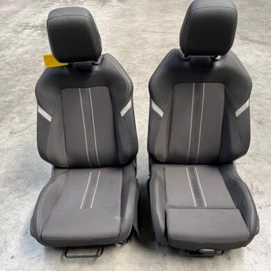 Opel Astra 1.6 Plug-in Hybrid Turbo 16V Bekleding Set (compleet) 2023