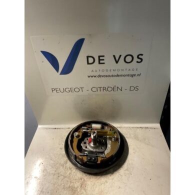 Peugeot 207 1.4 HDi Ankerplaat (Rem) 2010 424244-424240