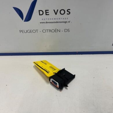 Citroen C4 Cactus 1.2 PureTech 110 12V Camera voorzijde 2020 1640246480-9829338880-1692662180