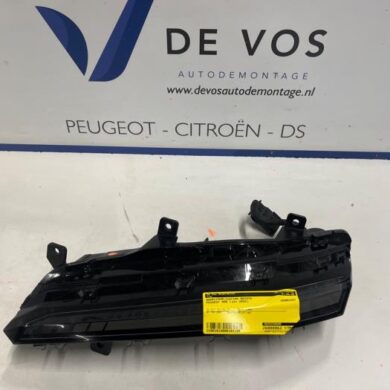 Peugeot 408 1.6 16V HYbrid 225 Dagrijverlichting rechts 2022 9835230880
