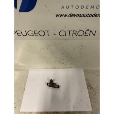 Peugeot 307  Injector (benzine injectie) KFU 2005 1984F4