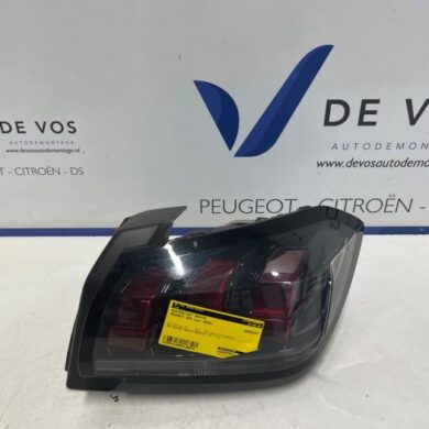 Peugeot 208 1.2 Vti 12V PureTech 100 Taillight, right 2020 9823216580