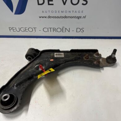 Citroen C5 Aircross 1.6 Hybrid 225 16V Draagarm rechts-voor 2022 9846329080