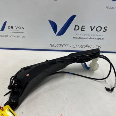 Peugeot 408  Front windscreen washer reservoir 2023 9843214980