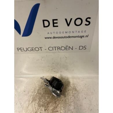 Peugeot 406  Brake servo vacuum pump RHZ 2000 456561