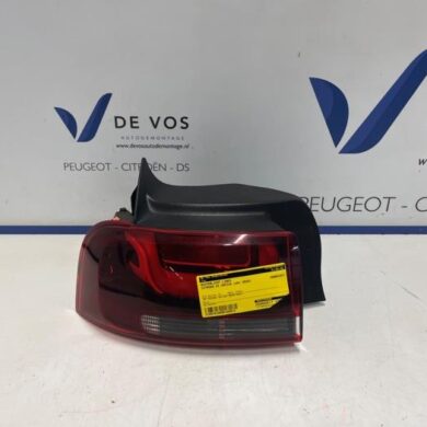 Citroen C4 Cactus 1.2 PureTech 110 12V Achterlicht links 2020 9821349980