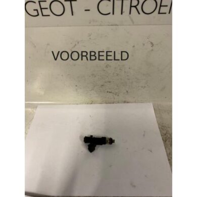 Peugeot 307  Injector (benzine injectie) NFU 2007 1984F7