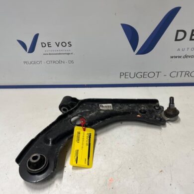 Opel Astra 1.6 Plug-in Hybrid Turbo 16V Draagarm rechts-voor 2023 9846329280