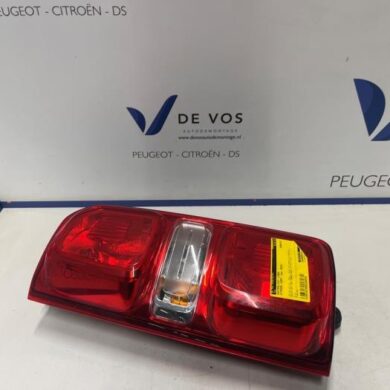 Citroen Jumpy 1.5 Blue HDi 100 Achterlicht links 2020 9808243180