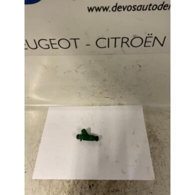 Peugeot 106 1.1 XN,XR,XT,Accent Injector (benzine injectie) HFX 2002 1984E6