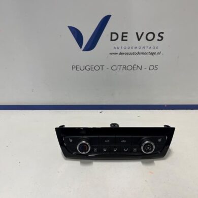 Opel Corsa 1.2 12V 100 Heater control panel 2021 9831888680