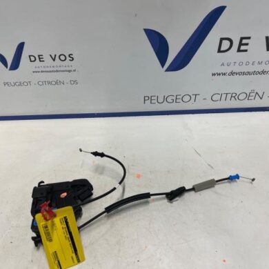 Peugeot 408  Front door lock mechanism 4-door, right 2023 9835556980