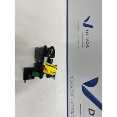 Peugeot 208  ACC Sensor (afstand) 2020 9833472180-1656268880-1694589480