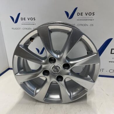 Opel Corsa 1.2 12V 75 Wheel 2023 9832274480