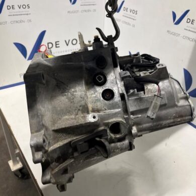 Peugeot 308 1.2 12V e-THP PureTech 130 Versnellingsbak HNS-HN05 2018 1629122380-1629122480 20V247