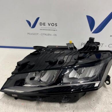 Peugeot 408  Headlight, left 2022 9839286380