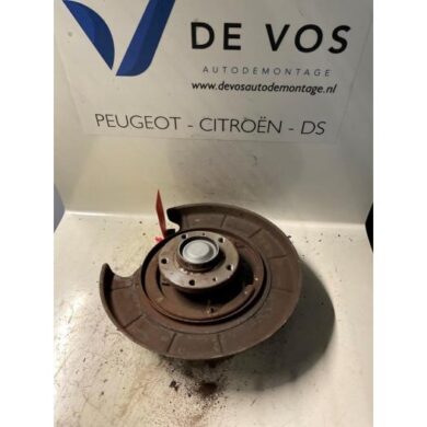 Peugeot 605 3.0 SV,Executive V6 24V Fusee links-achter 1999