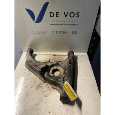 Peugeot 607 2.0 16V Rear wishbone, left 2001 5175AR