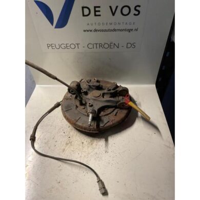 Peugeot 607 2.2 HDi 16V FAP Fusee links-achter 2000 334039