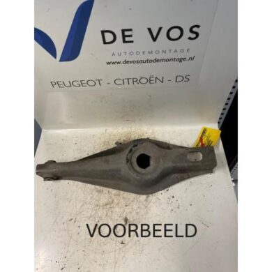 Peugeot 406 1.8 16V Rear wishbone, right 2001 5175F0